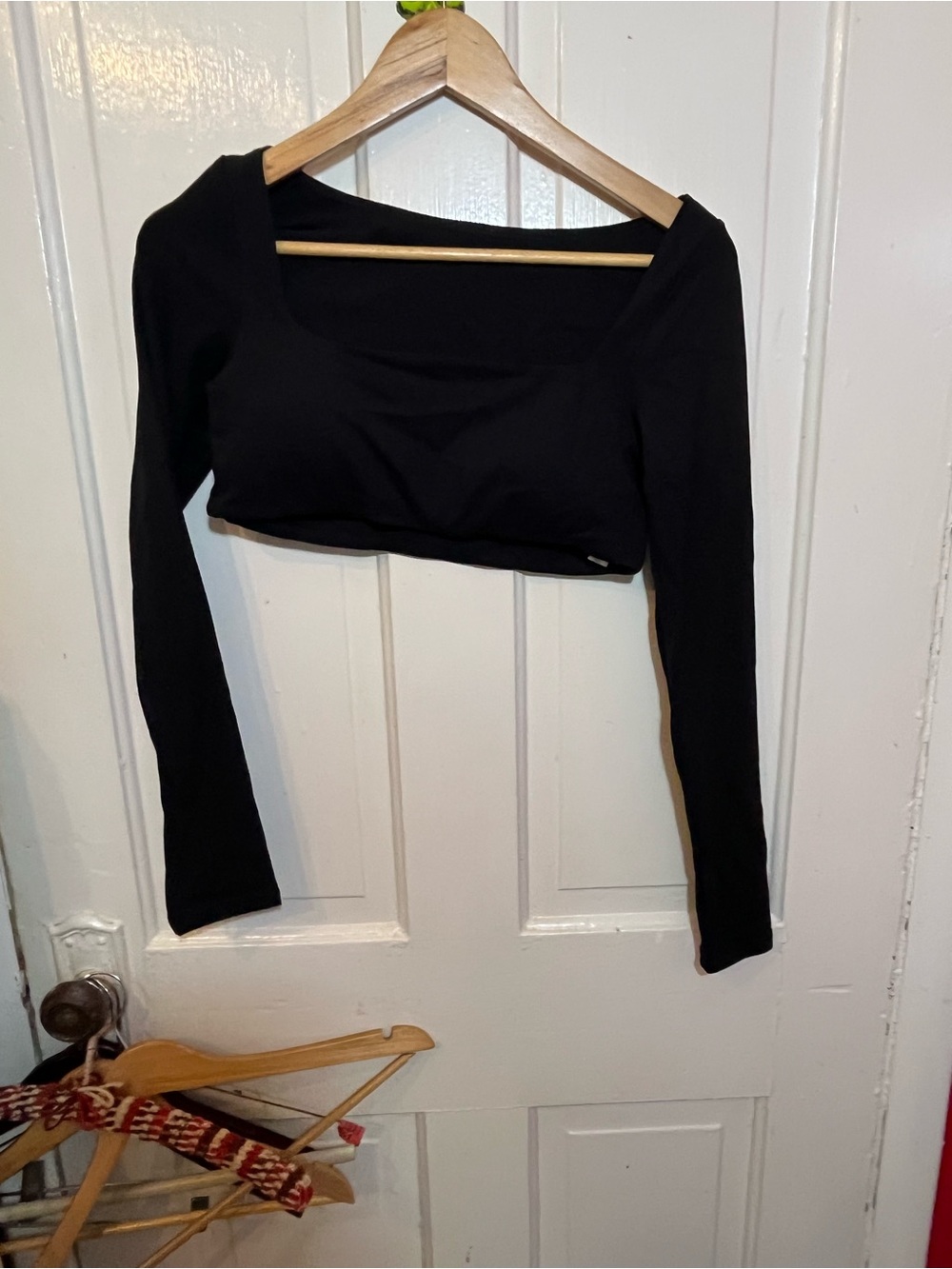 Black Long-Sleeve Square Neck Crop Top